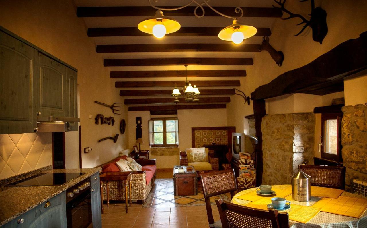 Caseria El Hondrigu Mestas De Con Extérieur photo